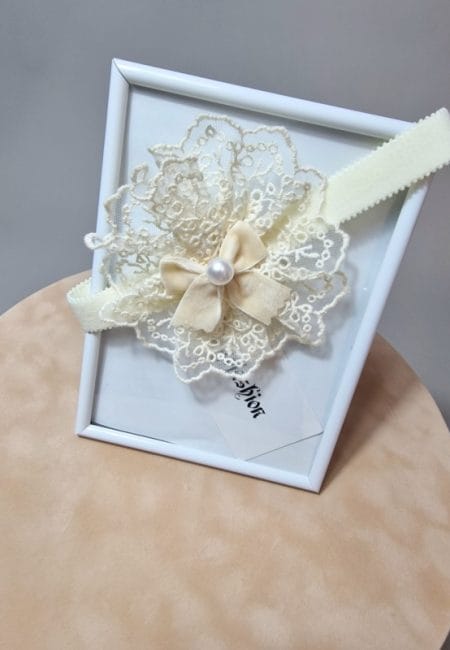 Bentiță botez din dantelă Anne – accesoriu elegant pentru fetițe