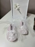 Botoșei pentru botez Luna din tulle și dantelă – Eleganță și delicatețe