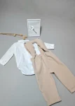 Costum botez Oliver cu aripi de înger – Set elegant 4 piese