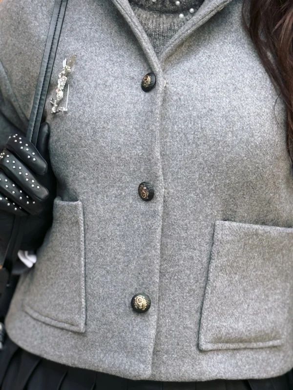 Jachetă damă Ștefania din lână – Eleganță premium și confort termic 8 Jachetă damă Ștefania din lână – Eleganță premium și confort termic 8