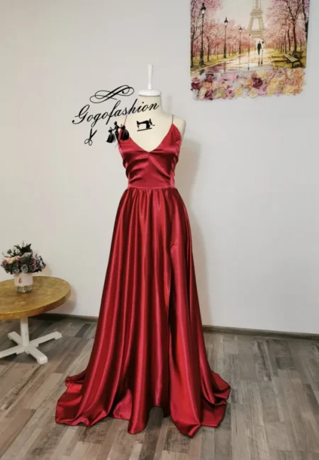 Rochie elegantă din satin cu spate gol, trenă și crăpătură pe picior Mery