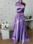 Rochie elegantă din satin cu un umăr gol Emily – Rochie lungă cu crăpătură