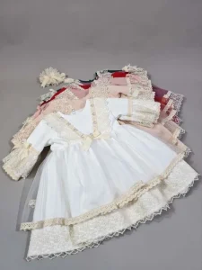 Rochiță de botez Anne – Eleganță rafinată și confort premium pentru fetițe 5