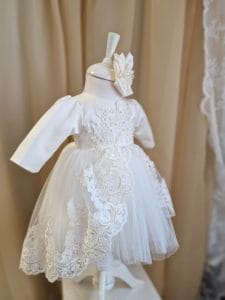 Rochiță de botez Melany – Eleganță delicată și confort absolut pentru fetițe 3