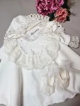 Rochiță de botez Myla – eleganță, rafinament și confort pentru bebeluși