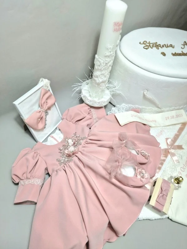 Trusou de botez roz personalizat Aniela 7 Trusou de botez roz personalizat Aniela 7
