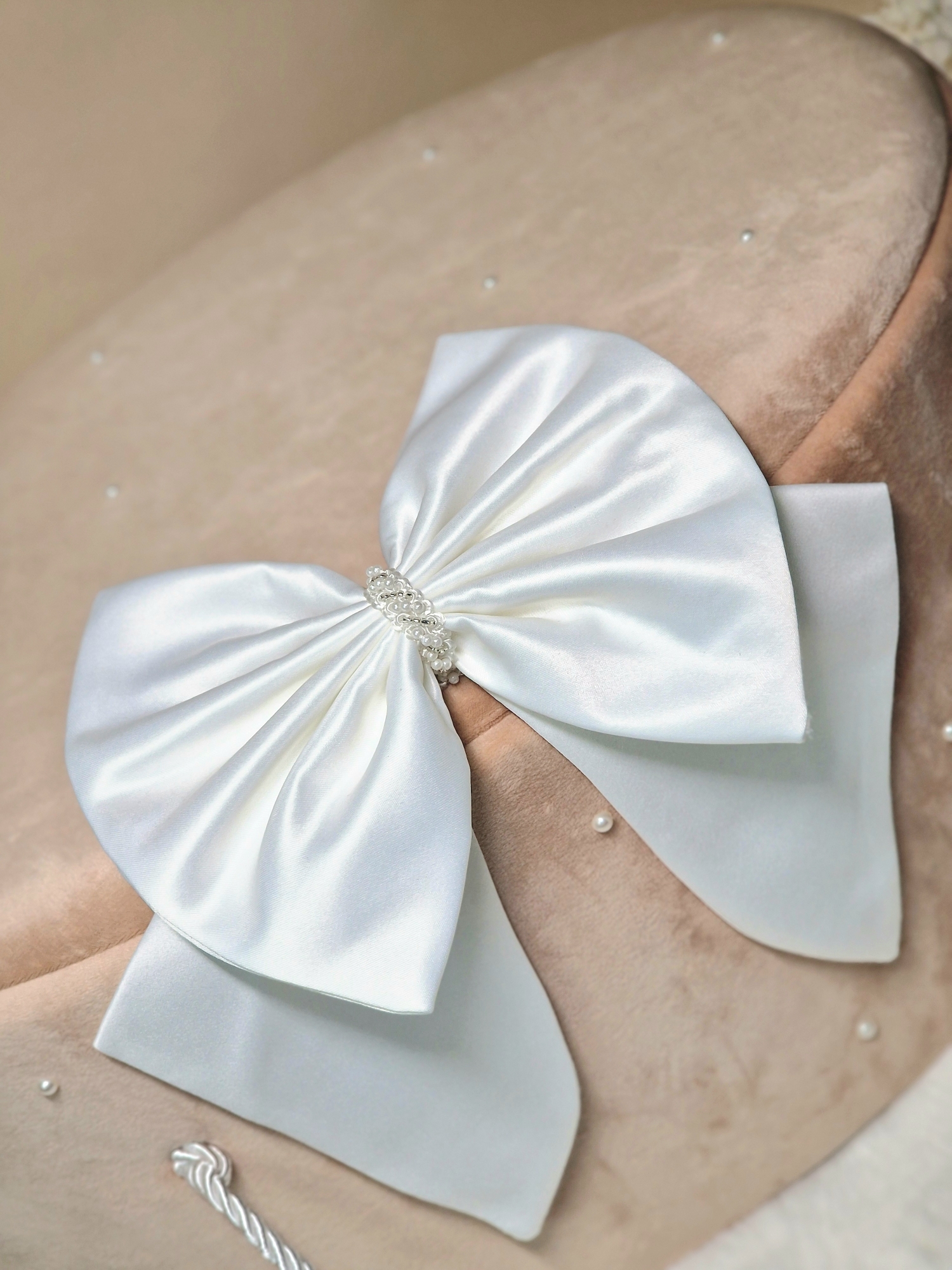 Cufăr botez Myla – elegant cu perle și fundă